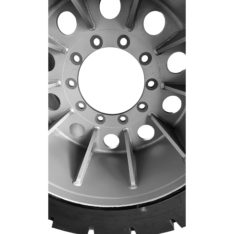 Bonded Solid Tires Are Suitable For Different Trailers And Mining Trucks